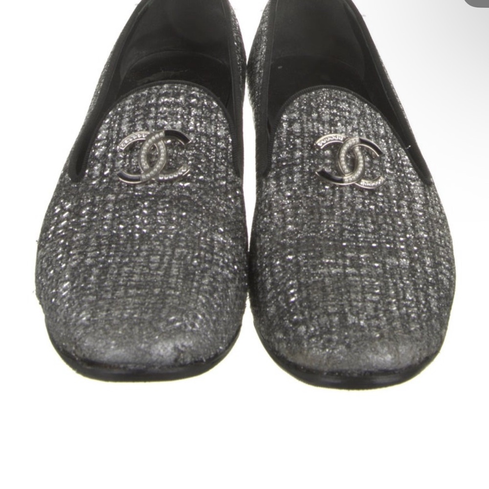 CHANEL Women's Black and Gray Tweed Loafers